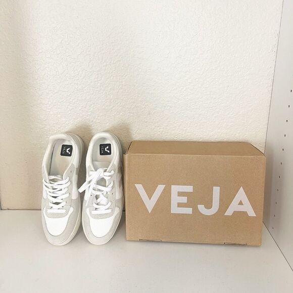 Veja V-10 B-MESH WHITE NATURAL PIERRE 37/6. New - Picture 13 of 17